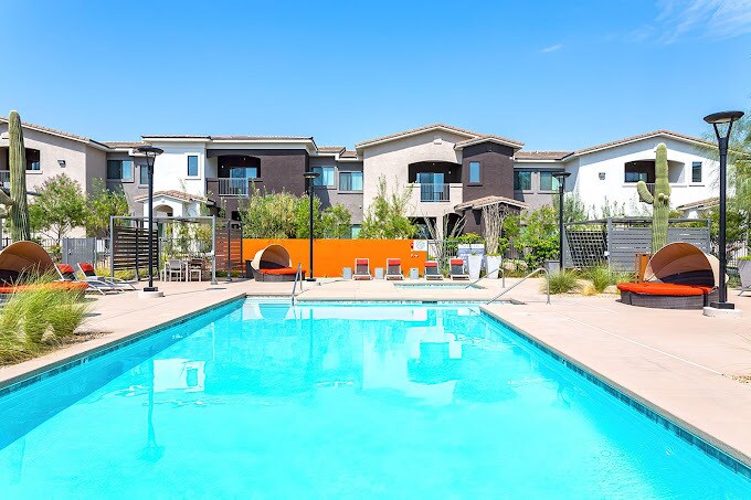 Foto principal - 8000 Badura Ave