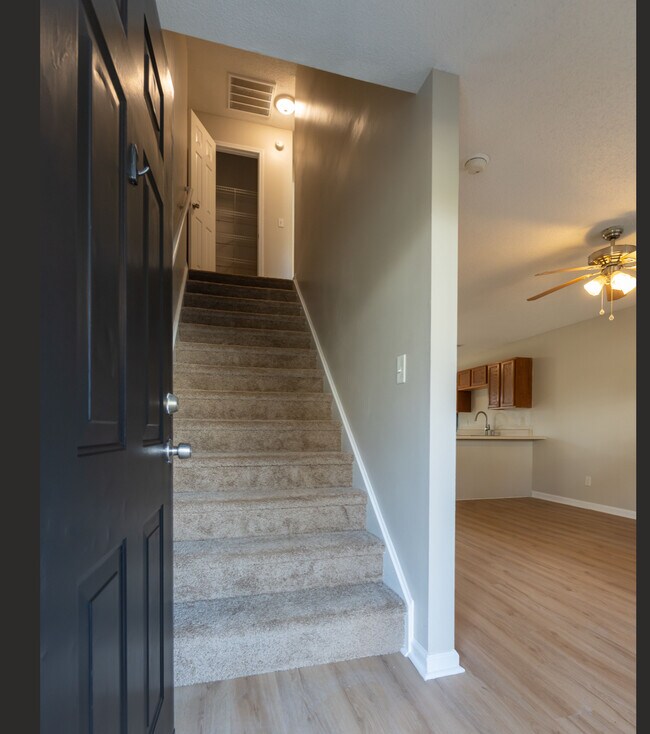 Foto del edificio - 225 Springfield Cir