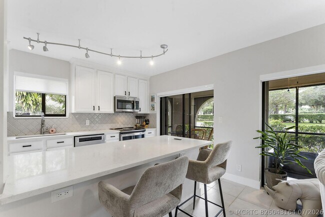 Building Photo - 6314 Longboat Ln W