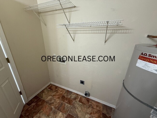 Building Photo - 270 S 41st Pl
