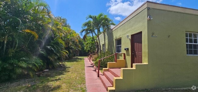 Building Photo - 9614 NW 5th Ave