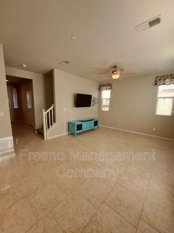 Building Photo - 1374 Royalty Way