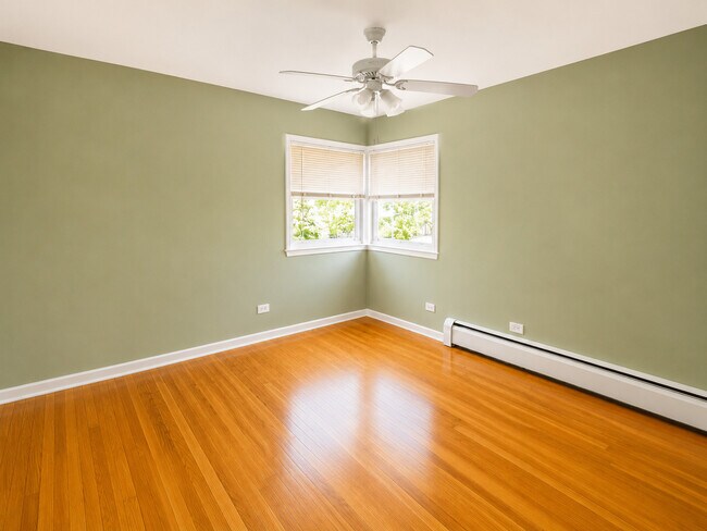 Foto del edificio - 837 Lathrop Ave