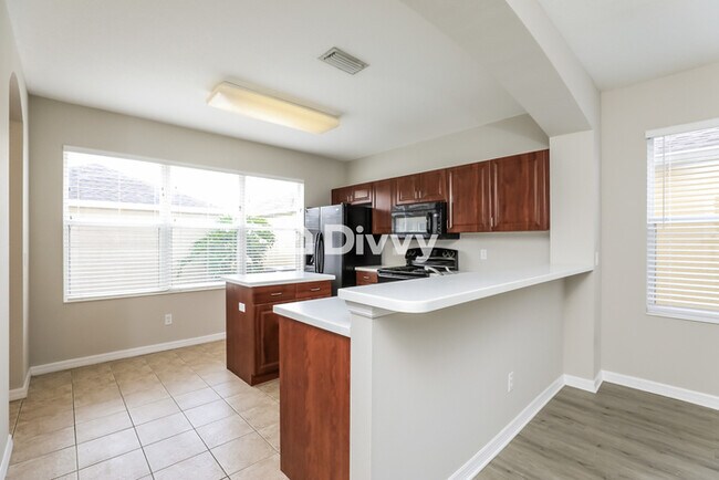 Building Photo - 4802 Forest Creek Trl, Parrish, FL 34219