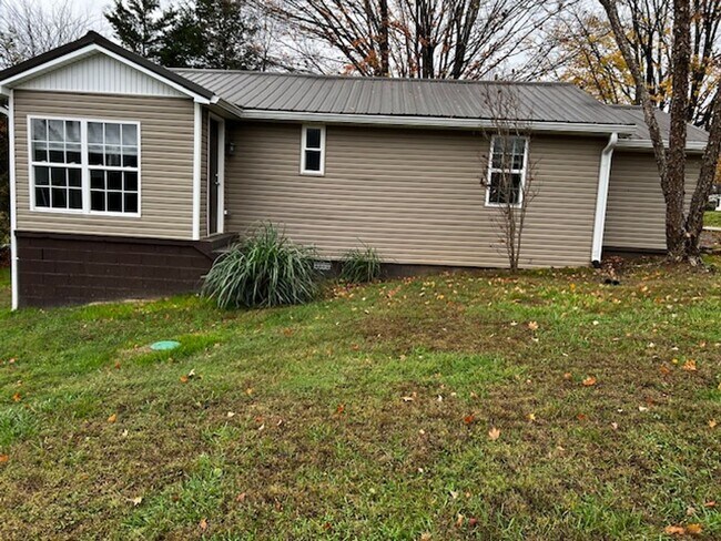 Foto del edificio - 37742 Greenback - 2 bedroom, 1.5 bath home...