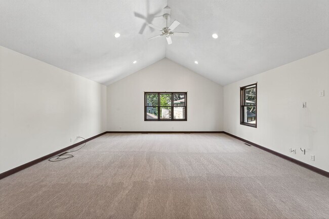 Foto del edificio - 6 month lease Spacious, 5bd, 2.5 renovated home in Midway!! AVAILABLE NOW