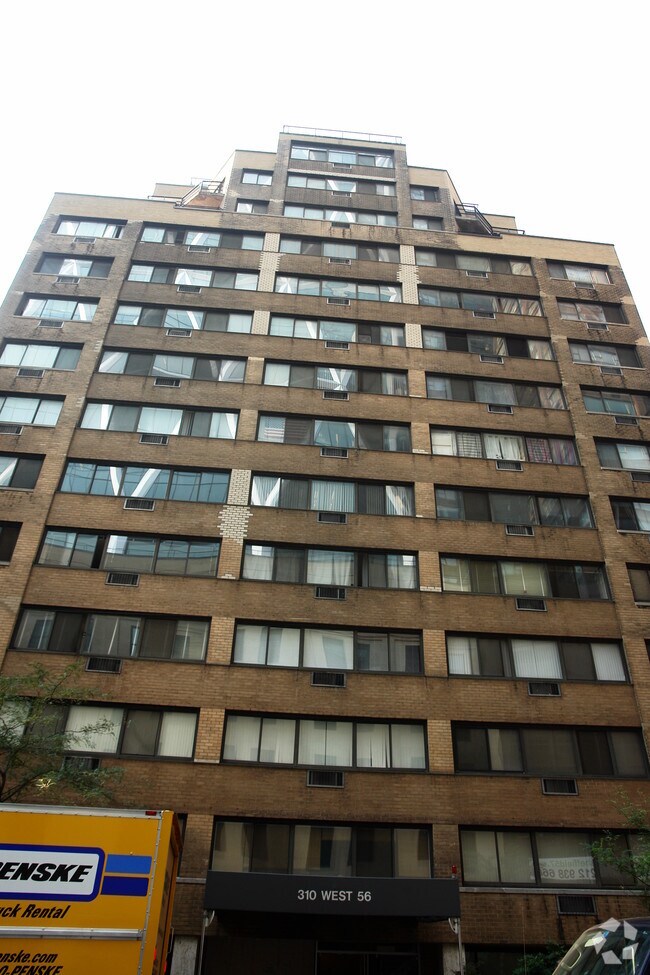 Foto del edificio - 310 West 56th Street
