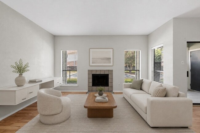 Building Photo - 6602 Harbor Town Dr