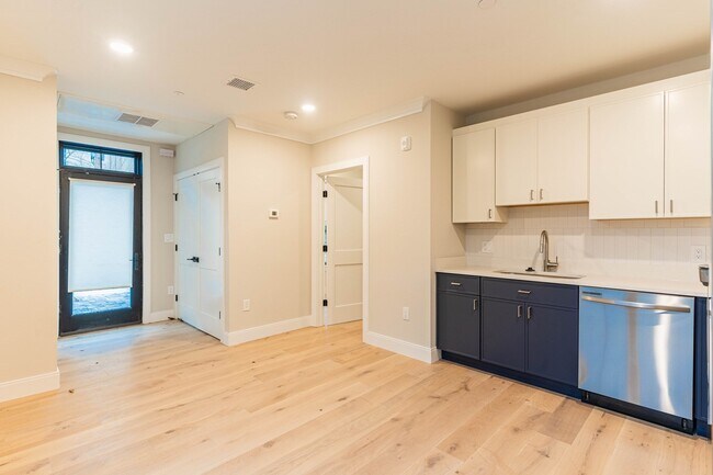 Foto del edificio - 153 Everett St
