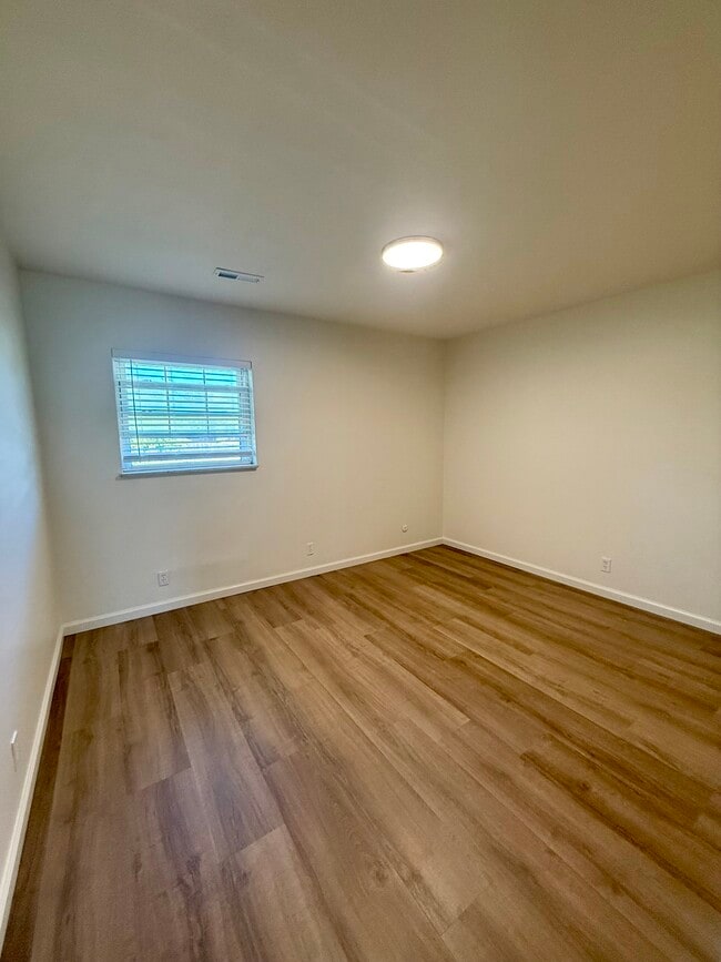 Building Photo - Bayberry Apartment