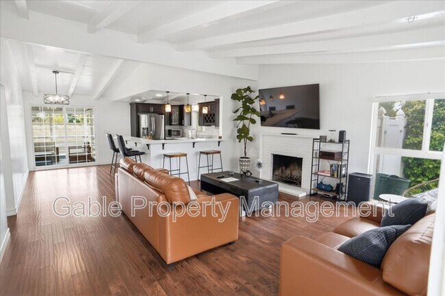 Foto del edificio - 27453 Santa Clarita Rd