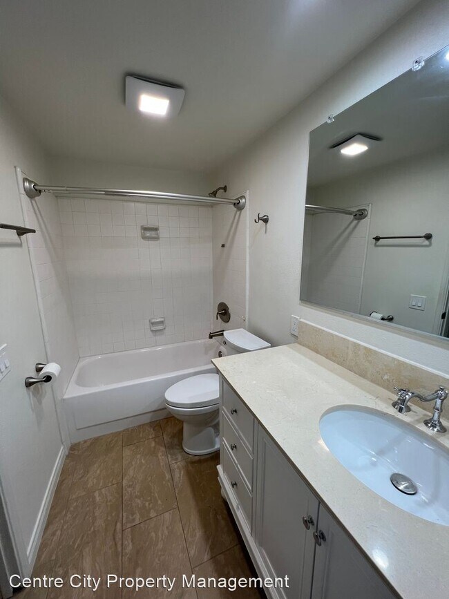Building Photo - 5 br, 3 bath House - 6645 Bonnie View Dr.