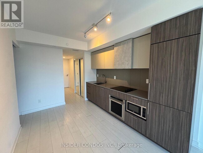 Photo du bâtiment - 19 Western Battery Rd