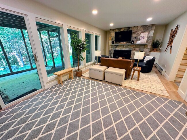 Building Photo - 206 Rose Brook Ln