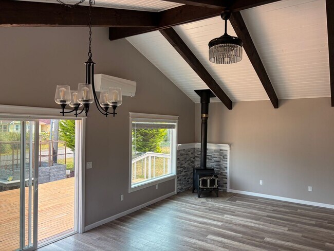 Foto del edificio - Beautiful 2 Bed, 2 Bath Home for Rent in Ocean Shores!