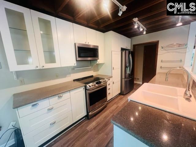 Building Photo - 1821 Highbrook Dr