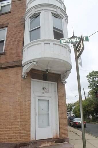 Primary Photo - 327 Brunswick Ave