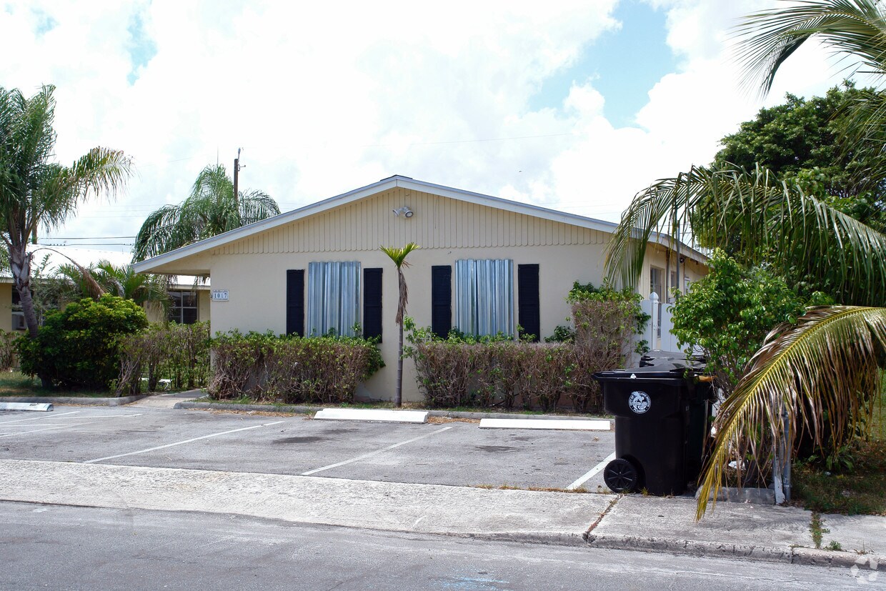 Foto del edificio - 1017 N F St
