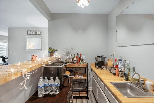 Foto del edificio - 2935 Sawgrass Trail SW