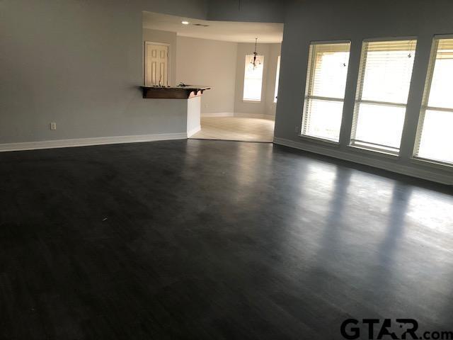 Foto del edificio - 217 Cass Cir