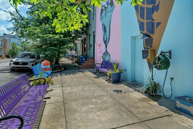 Building Photo - 504 S Milton Ave