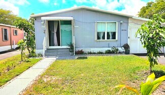 Building Photo - 3036 SW 51st St