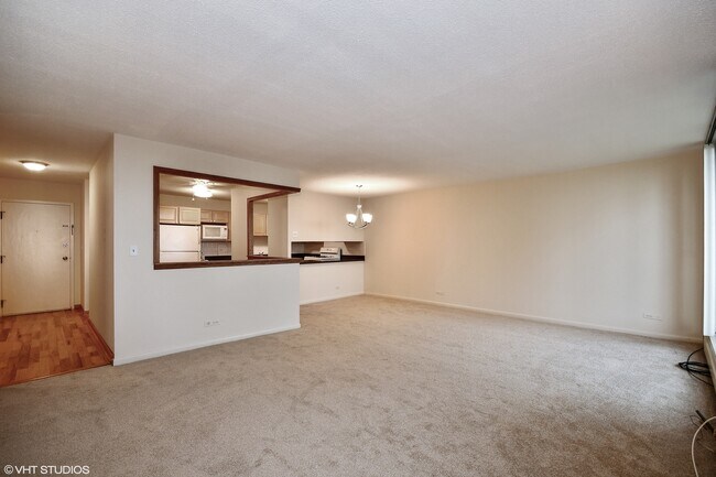 Building Photo - 2211 S Highland Ave
