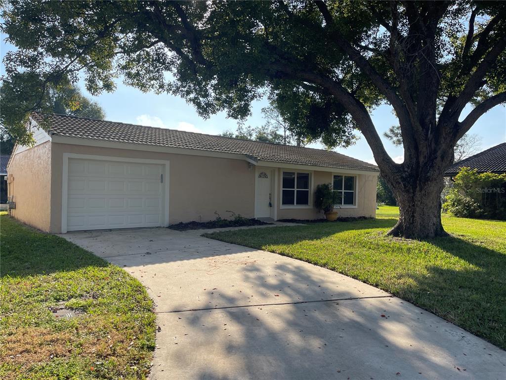Foto principal - 10724 Windsor Pl