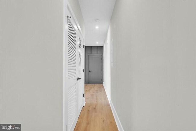 Building Photo - 1915 Benning Rd NE