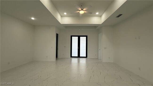 Foto del edificio - 2009 Diplomat Pkwy W