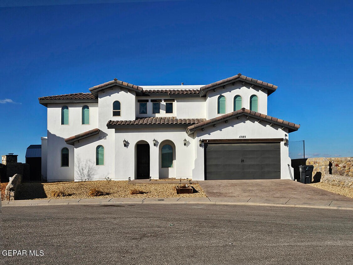 Foto principal - 13185 Tiverton Rd