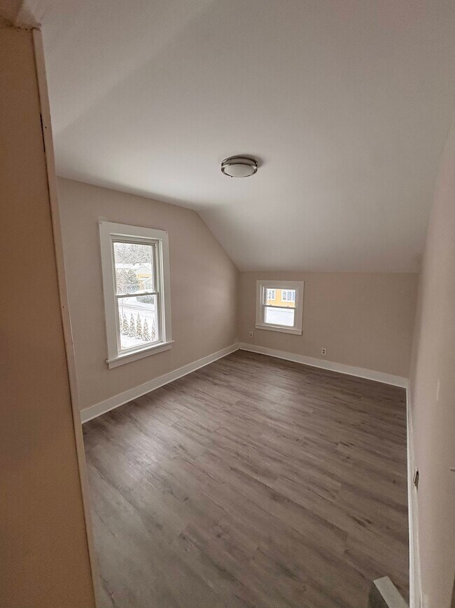 Foto del edificio - 66 Sea View Ave