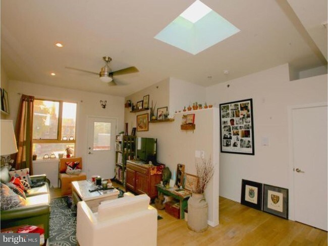 Foto del edificio - 718 N 2nd St