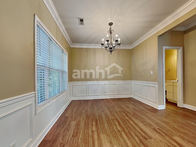 Building Photo - 7027 Legend Oaks Ln