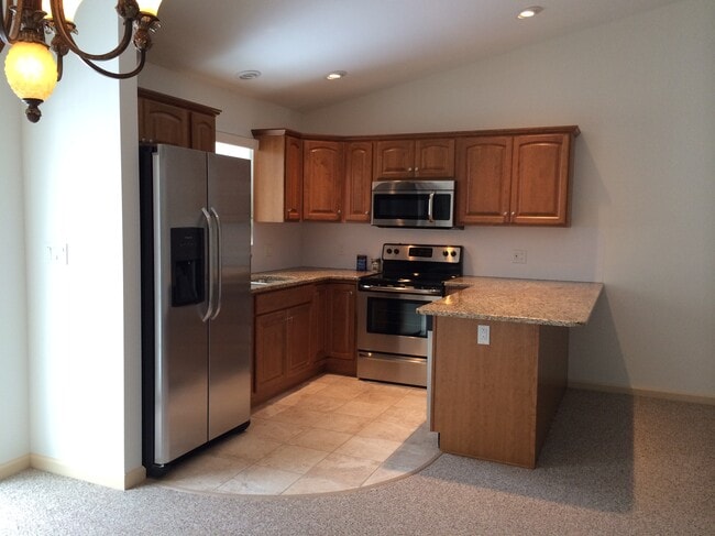 Kitchen - 67 Tiara Ct