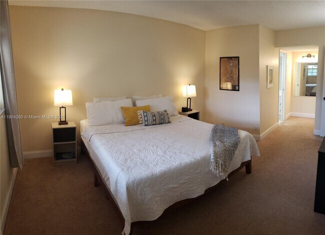 Foto del edificio - 550 Oaks Ln