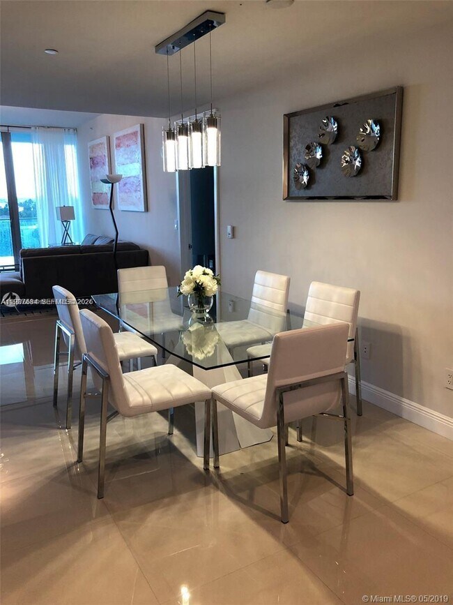 Foto del edificio - 10203 Collins Ave