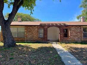 Building Photo - 8026 Echo Wind St