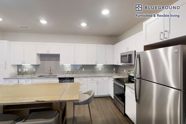 Building Photo - 13195 W Progress Cir