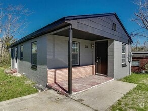 Building Photo - 807 E 7th Ct