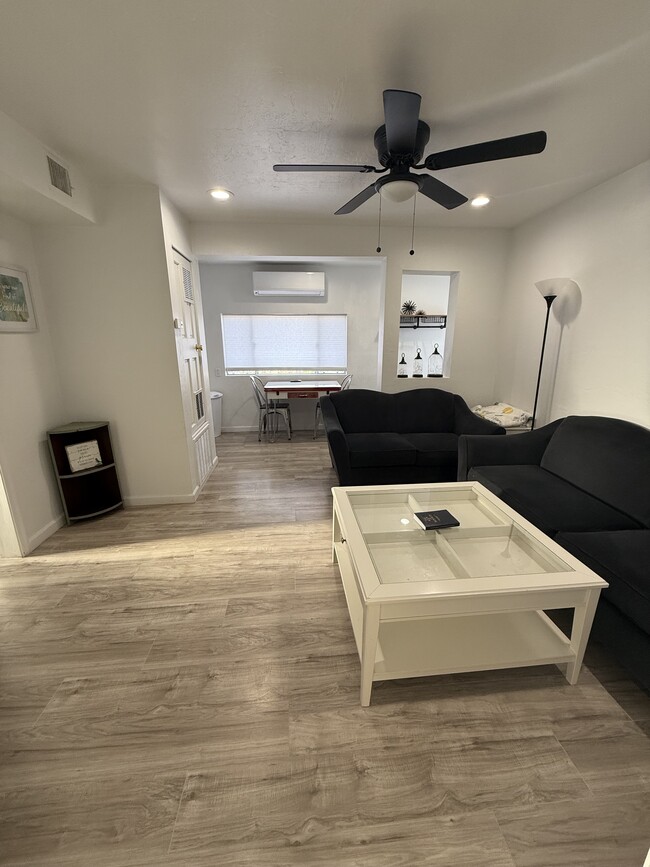 Foto del edificio - 478 E Sycamore St