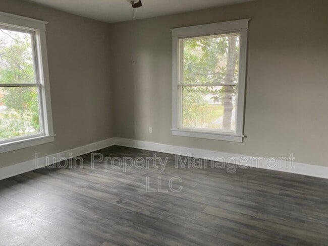 Building Photo - 143 Stonewall St