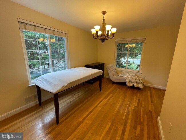 Building Photo - 5601 Wyngate Dr