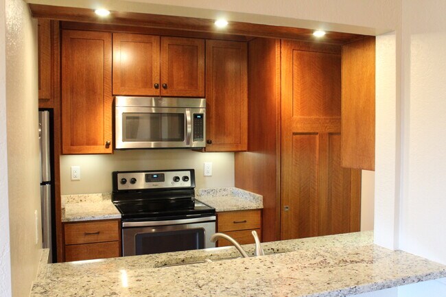 Building Photo - 107 Conner Cir SW