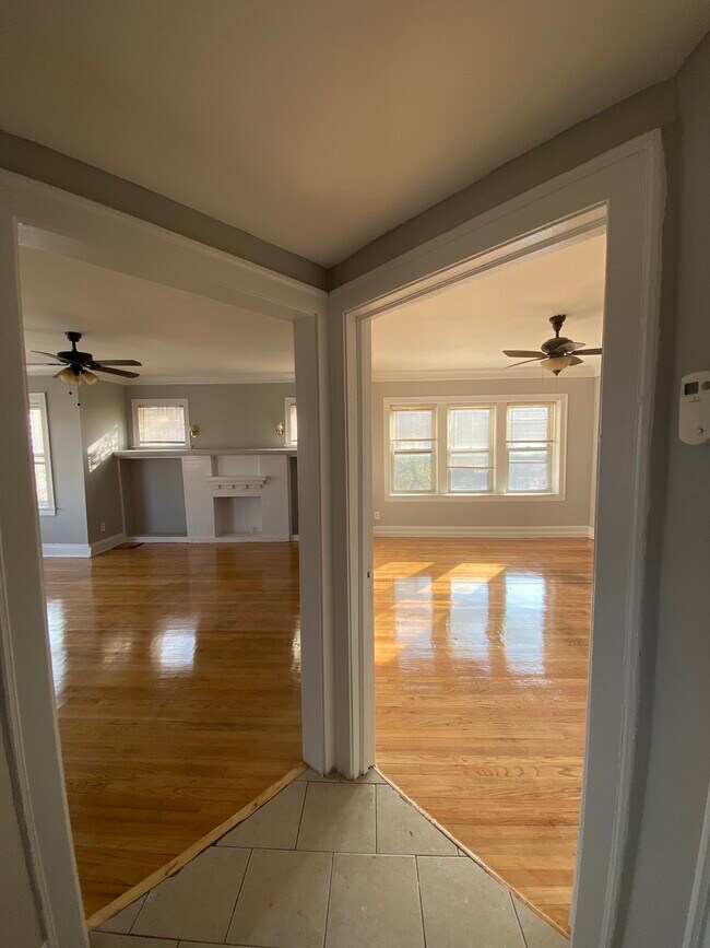 Foto del edificio - 5954 S Rockwell St