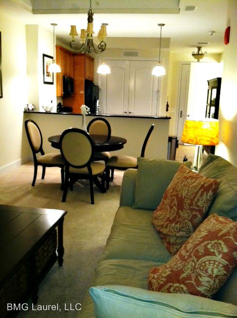 Foto del edificio - 1915 Towne Centre Blvd