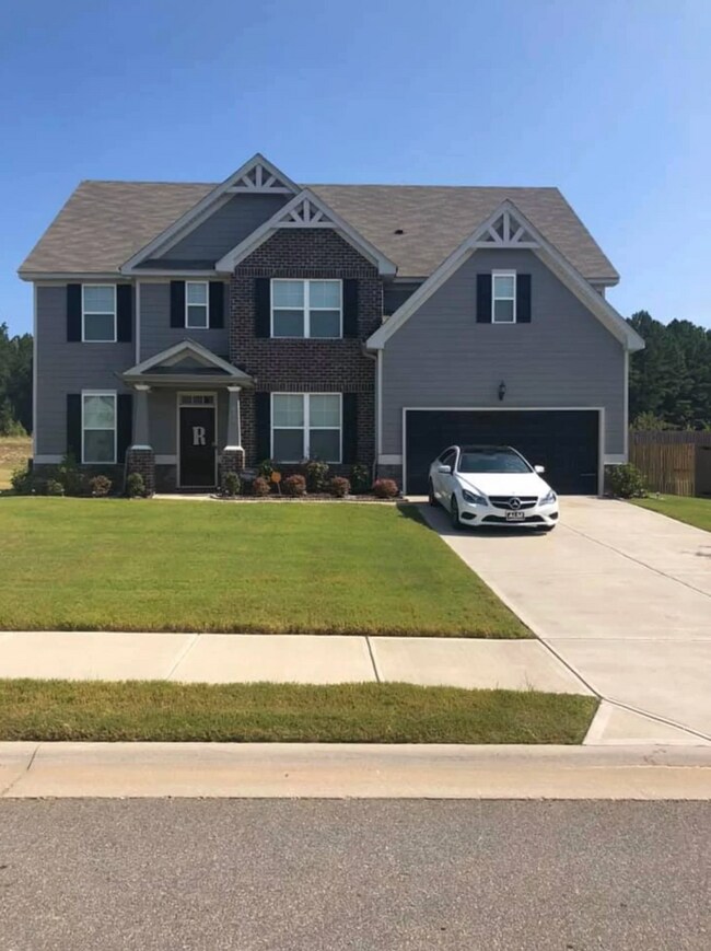 Foto del edificio - 819 Burch Creek Dr