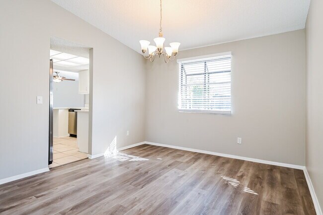 Foto del edificio - 3150 Ashridge Dr