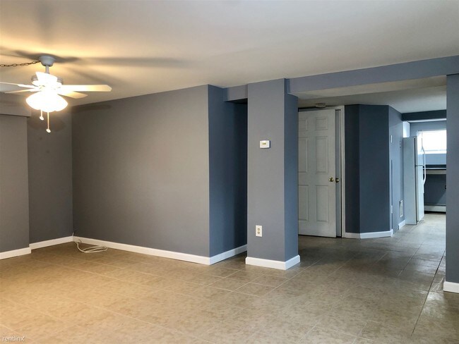 Building Photo - 1 br, 1 bath Apartment - 5203 Leeds Ave # B