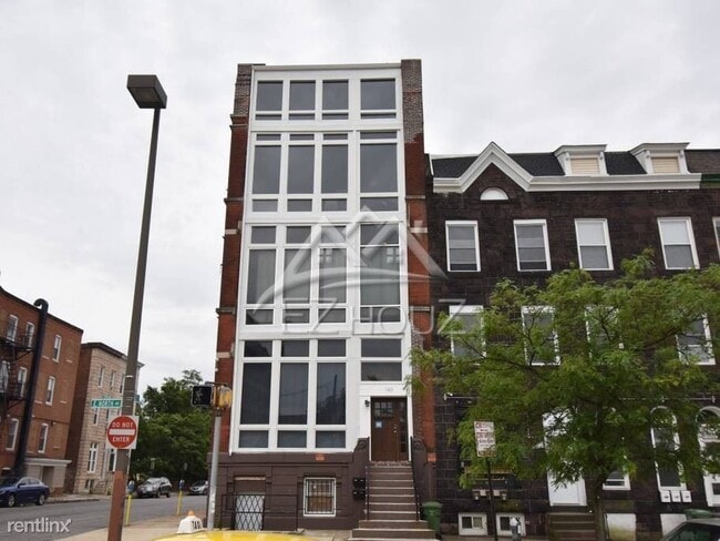 Building Photo - 143 E North Ave